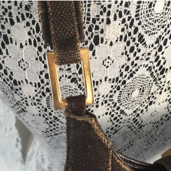 Stuart Weitzman 90’s leather and canvas with metal clasp and strap details purse - Picture 2 of 8